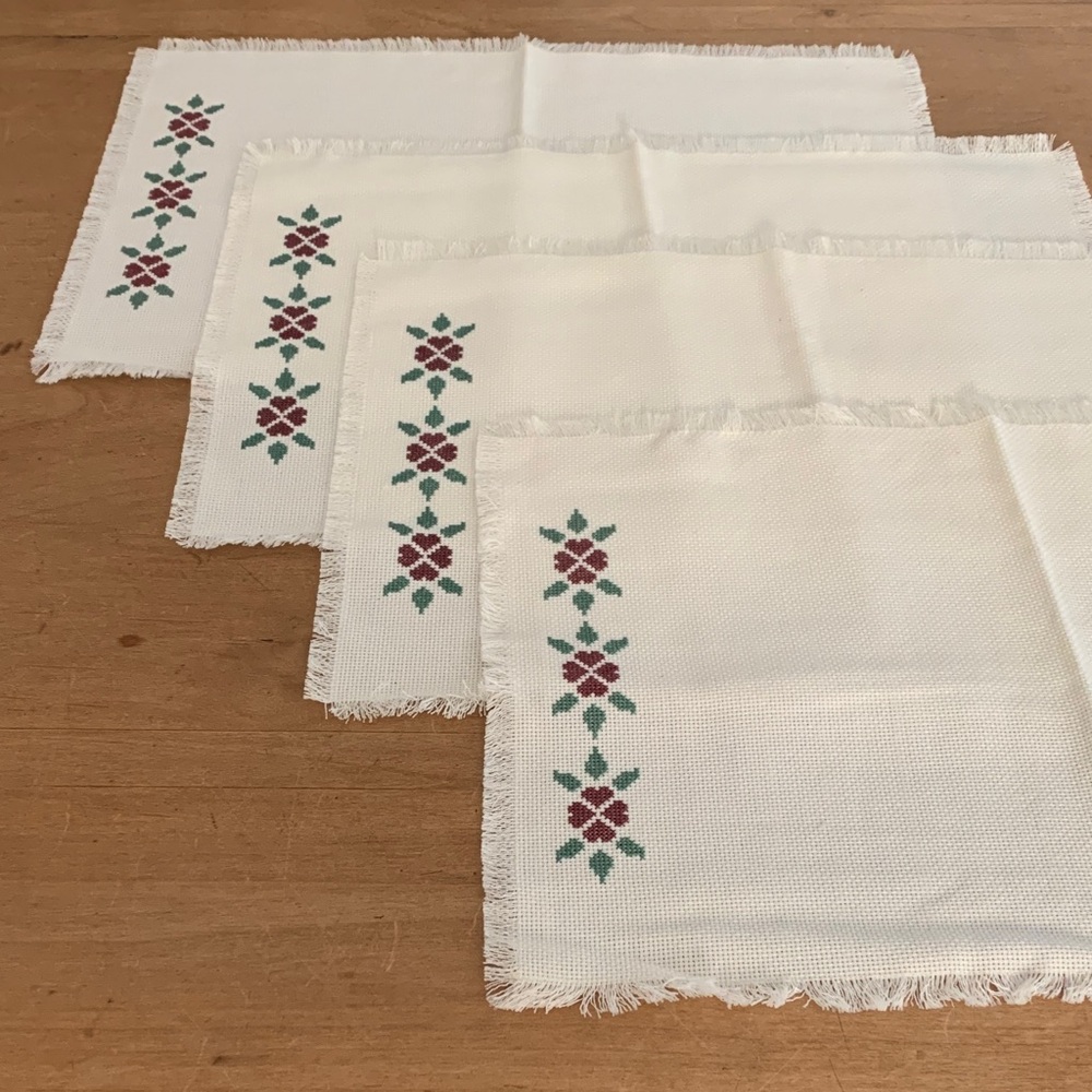 Placemat Set of 4. Hand Embroidered